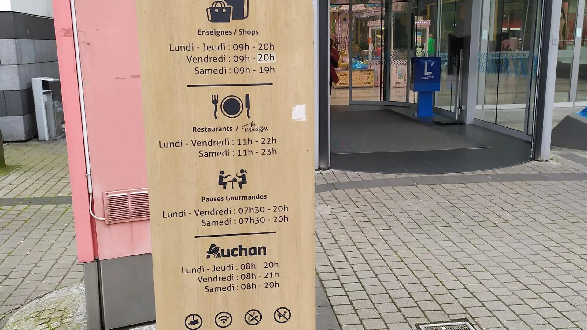 Quiet Peaceful 2Br Apartment With Parking In Kirchberg Luksemburg Luksemburg