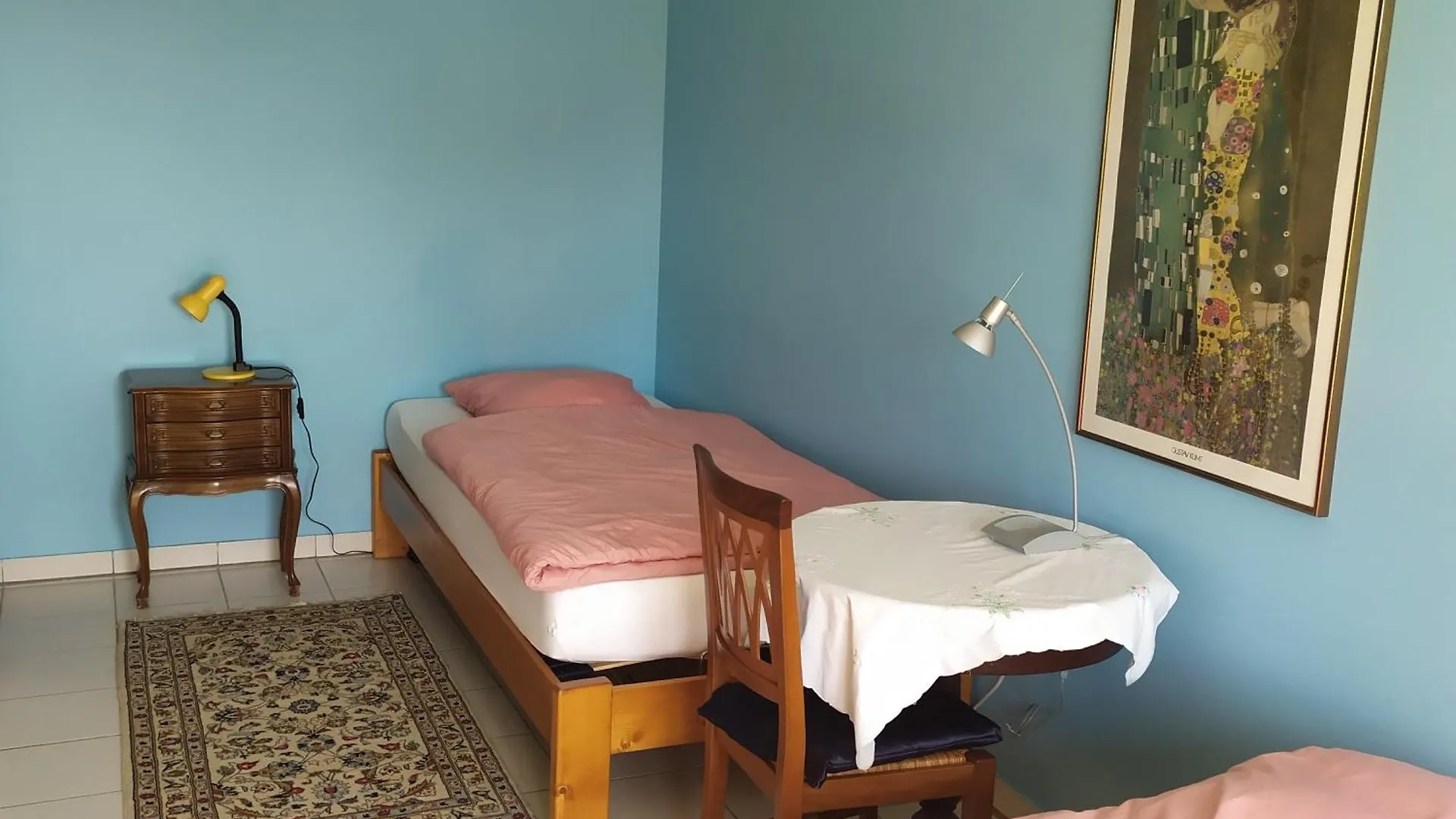 Quiet Peaceful 2Br Apartment With Parking In Kirchberg Luksemburg
